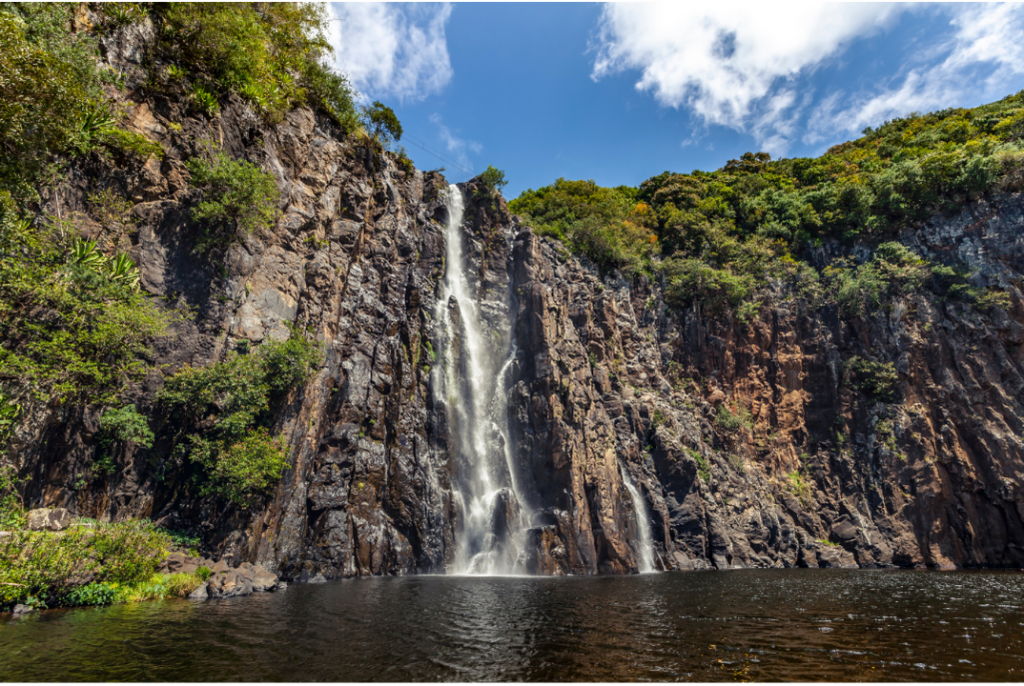 (Niagara waterfall, Reunion Island, ©canva)