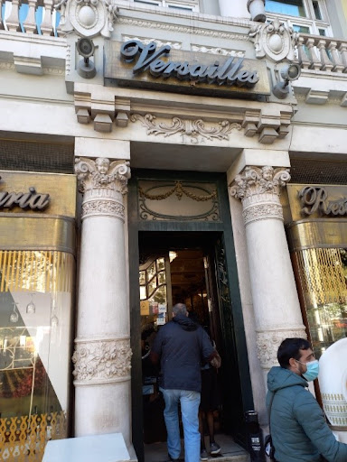 (Front of the pastry shop,Lisboa, ©Ianisse Menu)