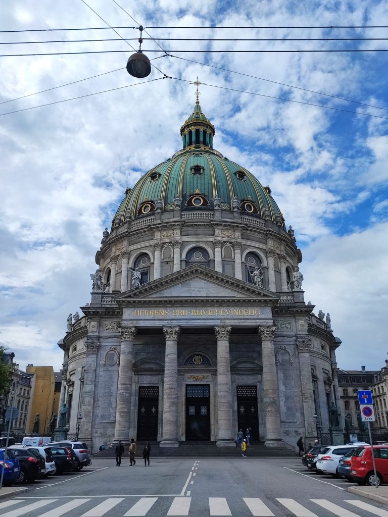 Marmokirken Church, central Copenhagen by bike @Flockeo